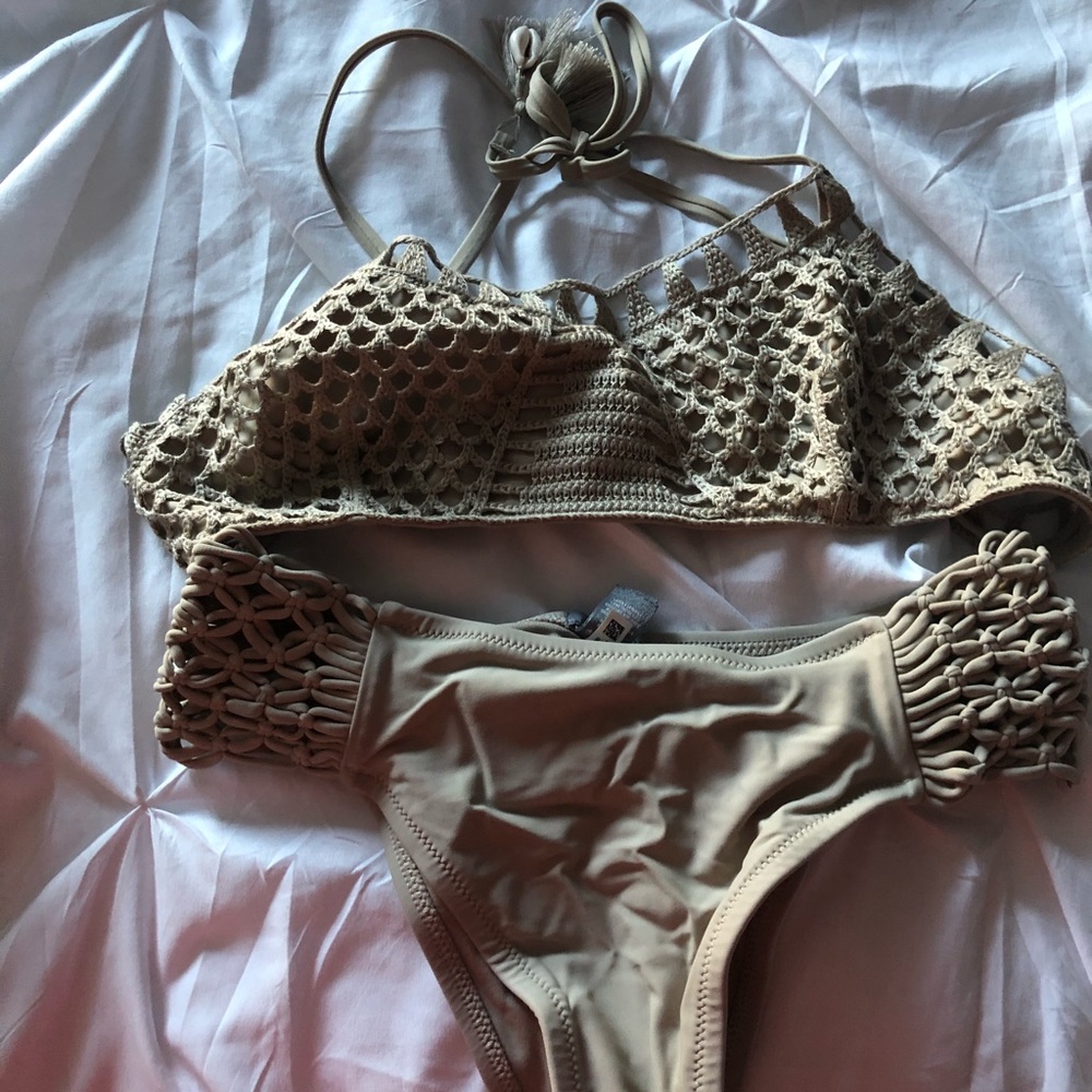 Never worn ae swim!